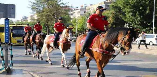 Atl? Polisler Gaziantep’te Devriye Att?